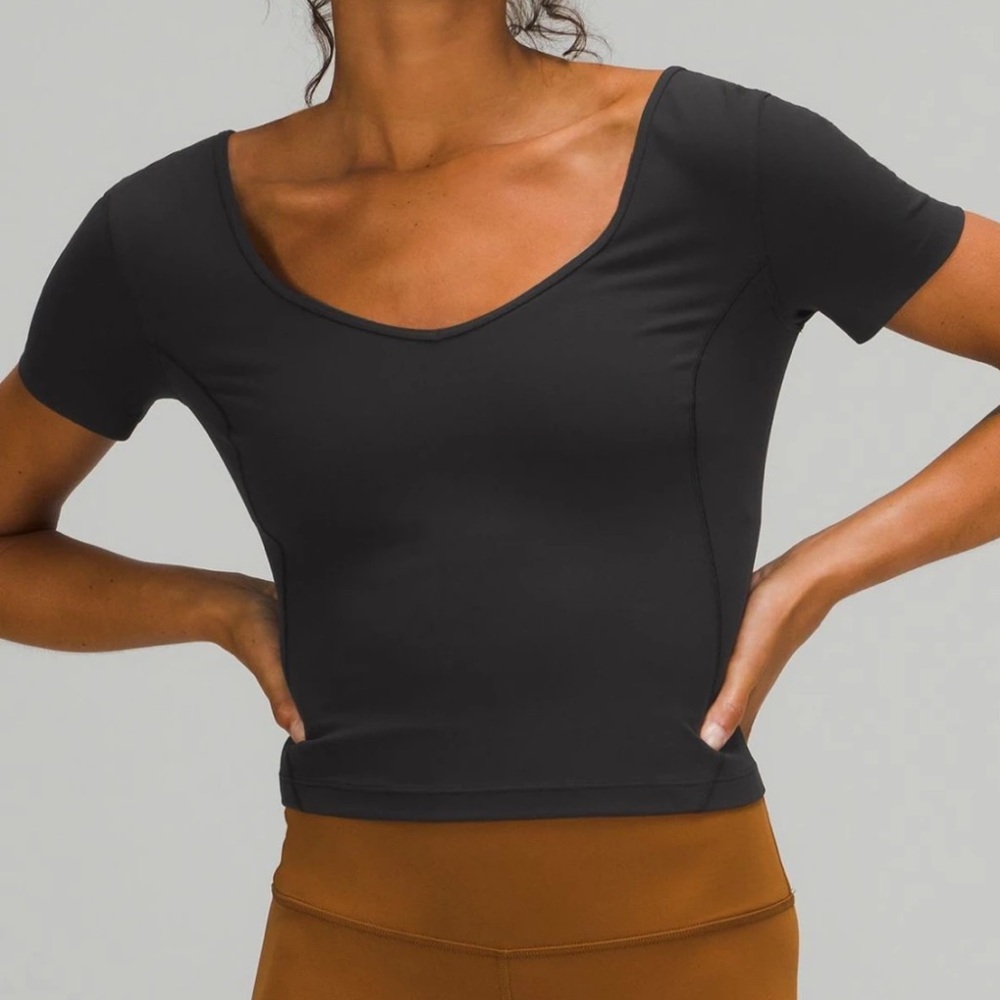 Lululemon Align Cropped V-Neck Tee